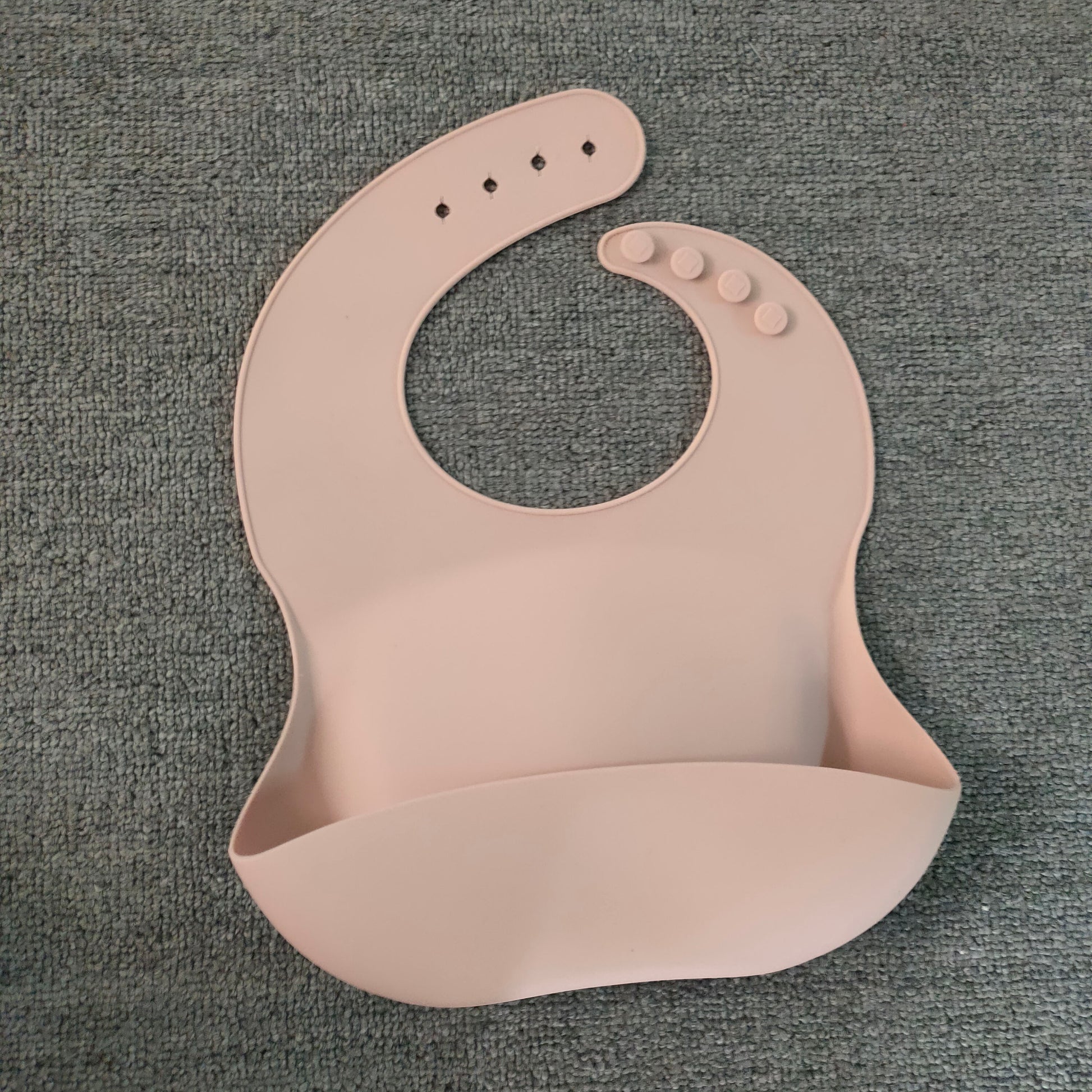 Soft Waterproof Silicone Baby Bib with Food Catcher – Adjustable and Easy to Clean Feeding Bib - Teintes Câlines